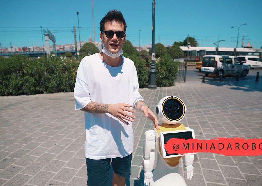 We Tested Turkey's First Robot on the Streets!