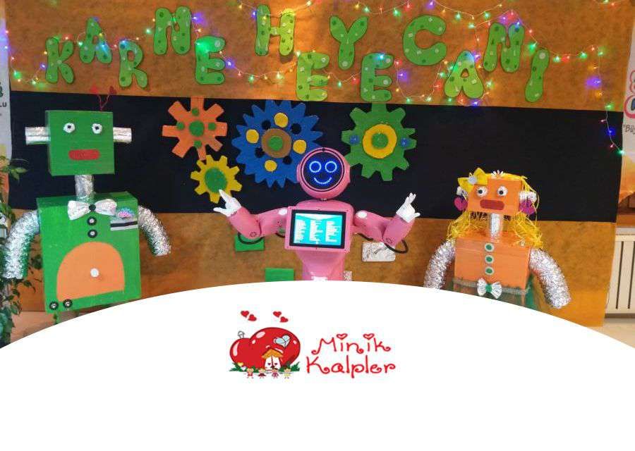 MINI ADA AT THE LITTLE HEARTS KINDERGARTEN REPORT CARD DAY EVENT...